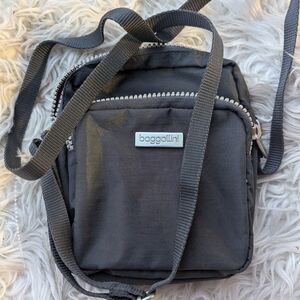 NWOT Baggalini Gray & Pink Crossbody Bag